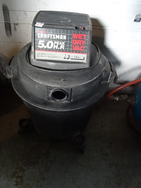 lot 80 image: Craftsman Wet Dry Vac.  5.0 Hp.