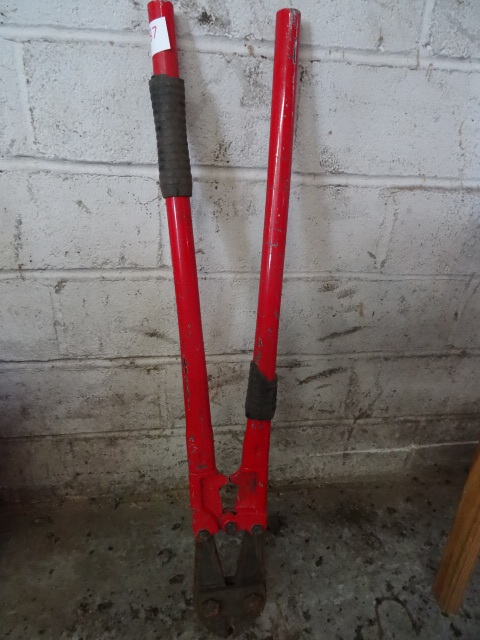 lot 87 image: 30 Bolt Cutter