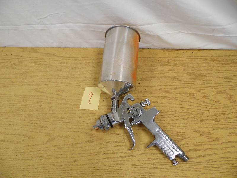 lot 9 image: Paint Sprayer