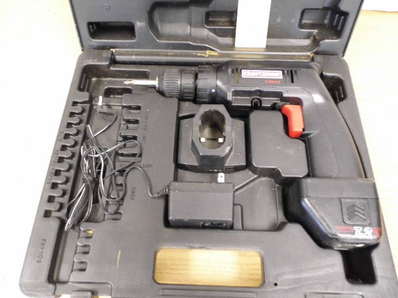 lot 16 image: Craftsman Drill