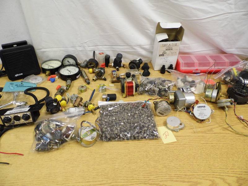 lot 22 image: Misc Electrical & Computer Parts