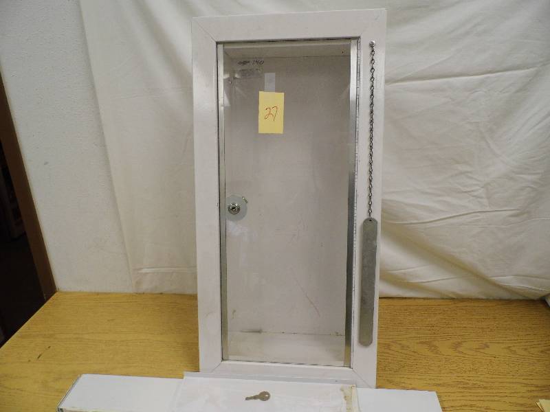 lot 27 image: Fire Extinguisher Cabinet