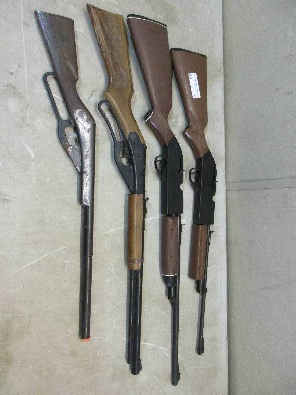 lot 1 image: 4 - BB Guns 2 pump master and 2 daisy