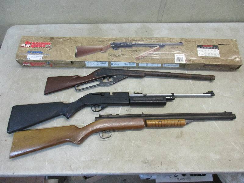 lot 3 image: 4 - BB Guns     1- bolt action 1 - pump master 1- no name 1-crossman