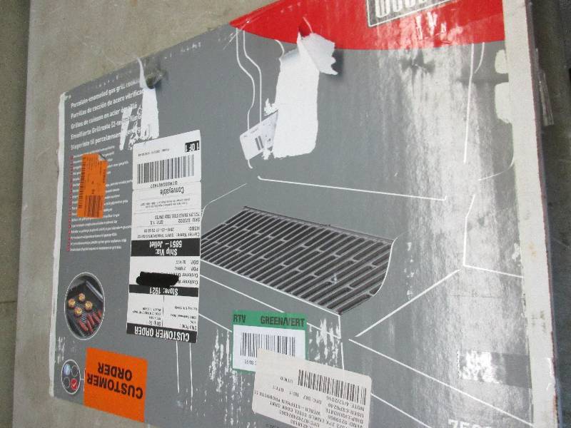 lot 12 image: webber grill grate