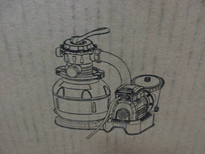 lot 15 image: sand filter pump by Intex MN 2100GPH