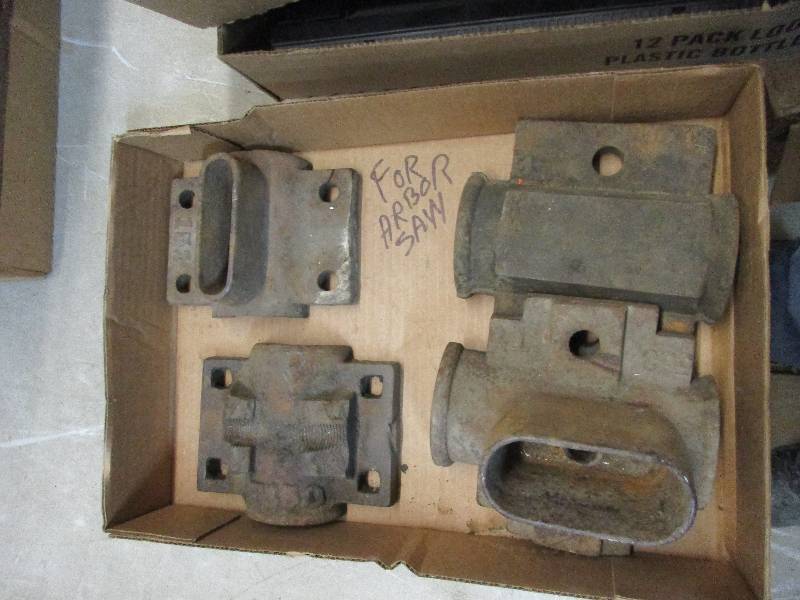 lot 19 image: arbor saw parts