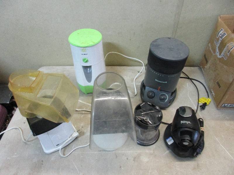 lot 47 image: iced tea maker air popper ninja heater