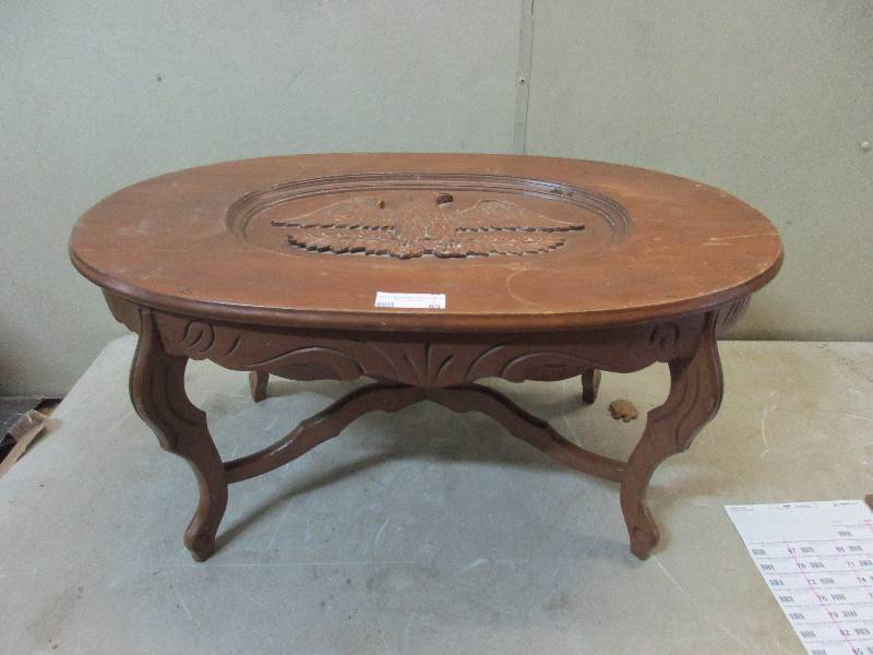 lot 65 image: table