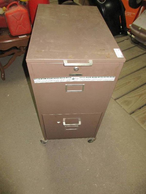 lot 71 image: file cabinet