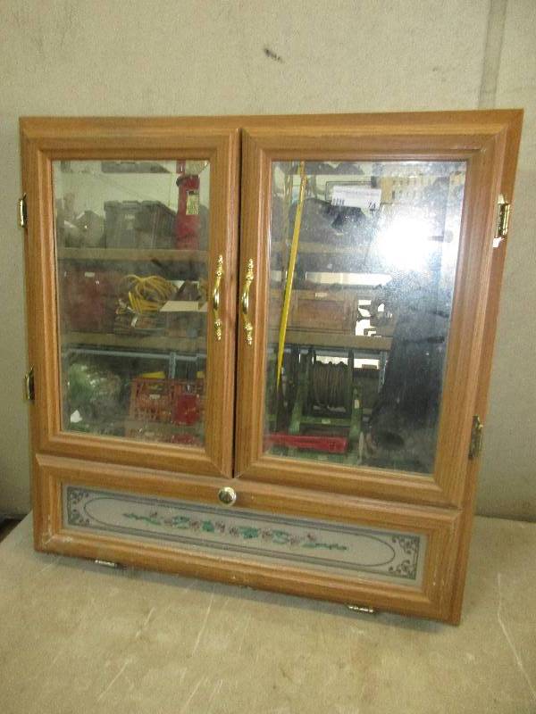 lot 74 image: bathroom vanity