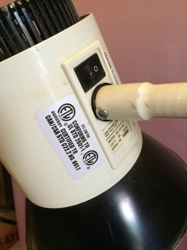 lot 20 image: Retails Used $250.00 Brewer Professional Products 15100 Arched Adjustible Medical Exam Multi-faceted Reflector Light Lamp - Excellent Condition - WhiteBlack