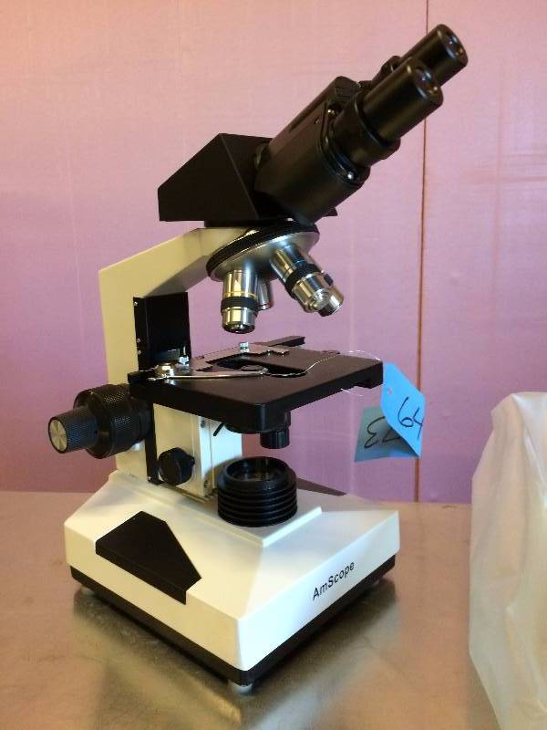 lot 62 image: Retails Used $250 Amscope Binocular Microscope With 4 Objectives - Excellent condition - White