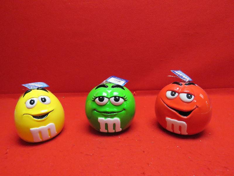 lot 6 image: M&M Collectible Jars
