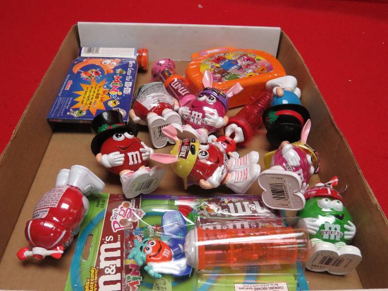 lot 98 image: M&M Collectibles
