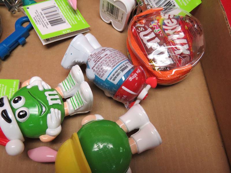 lot 99 image: M&M Collectibles
