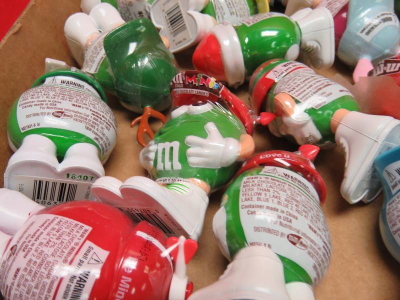 lot 103 image: M&M Collectibles