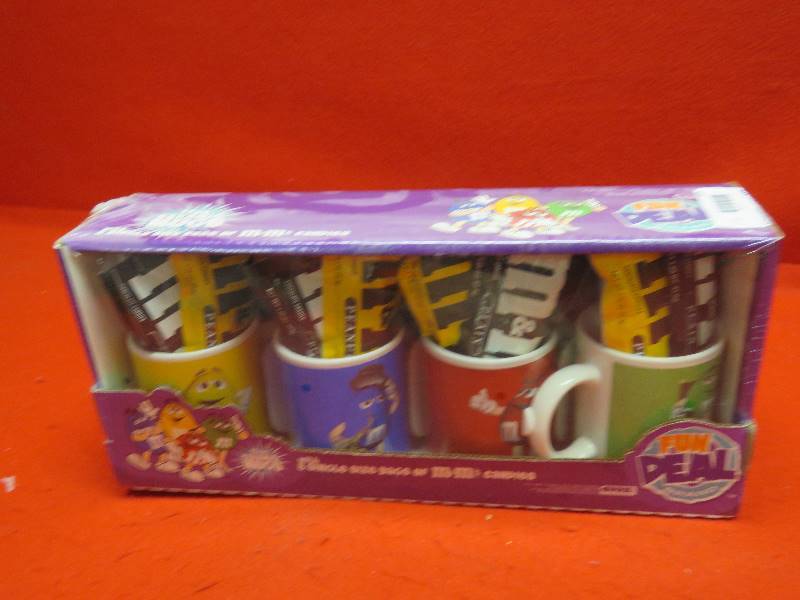 lot 116 image: Collectible M&M Mug Set
