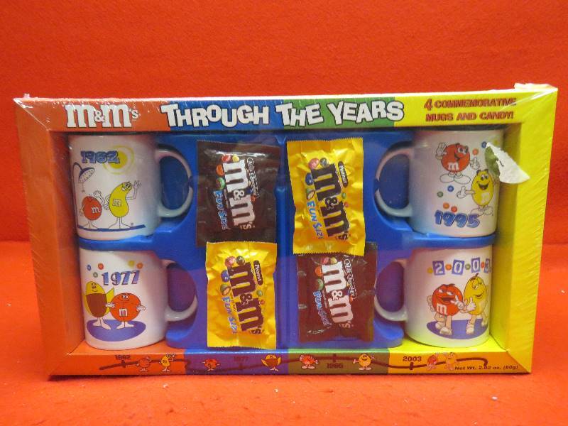 lot 117 image: Collectible M&M Mug Set - Through The Years