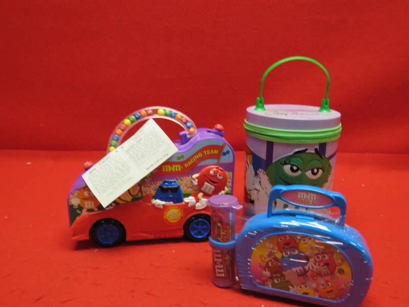 lot 125 image: M&M Collectibles