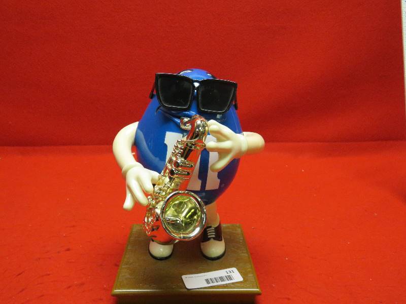 lot 131 image: Collectible M&M Saxophone Cand