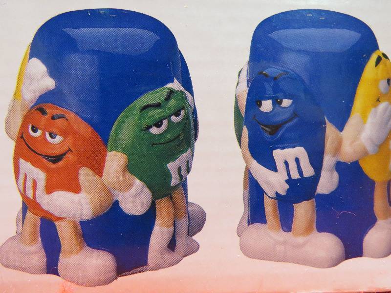 lot 136 image: Collectible M&M Salt & Pepper Shakers
