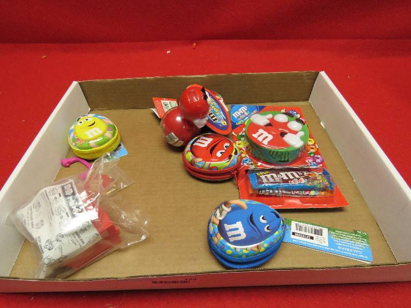 lot 139 image: M&M Collectibles