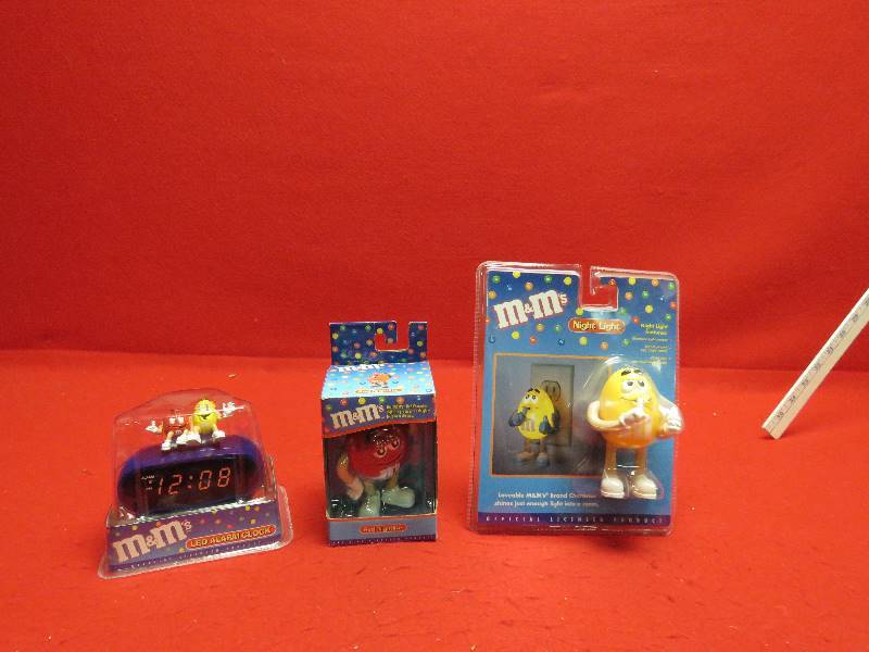 lot 157 image: M&M Collectibles