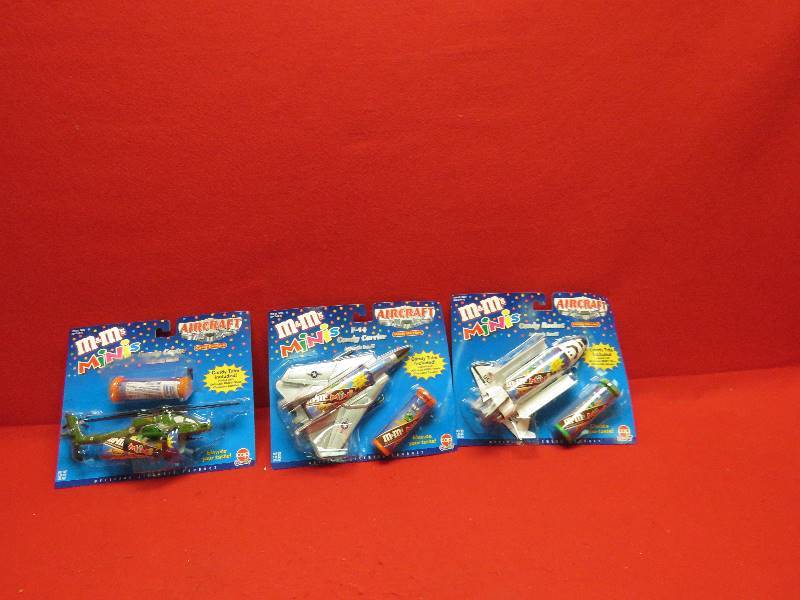 lot 171 image: Collectible M&M Candy Carriers