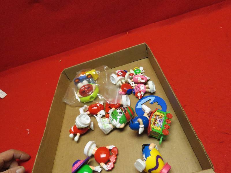 lot 180 image: M&M Collectibles