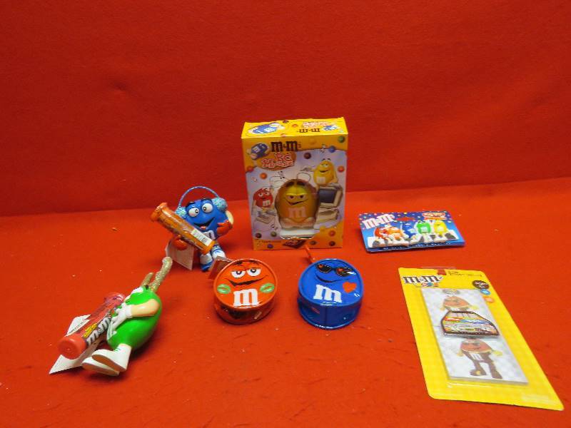 lot 187 image: M&M Collectibles