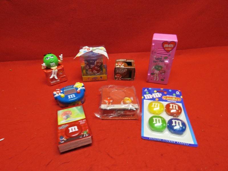 lot 190 image: M&M Collectibles