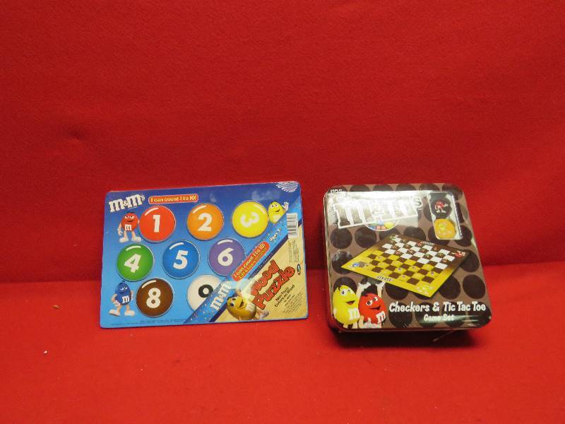 lot 200 image: Collectible M&M Games