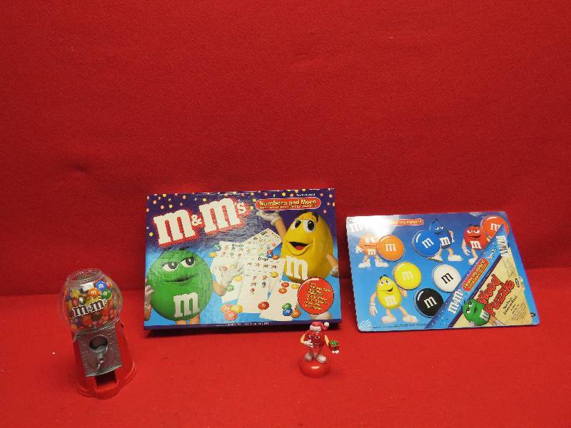 lot 201 image: M&M Collectibles