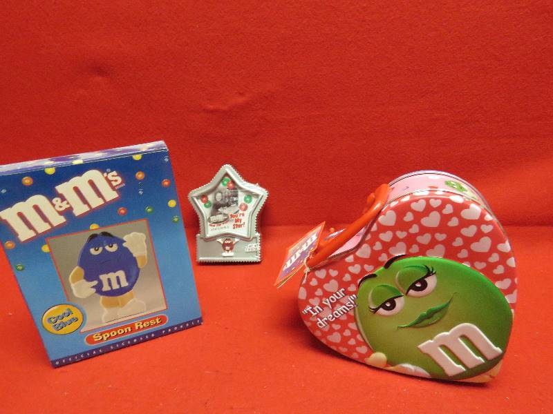 lot 202 image: M&M Collectibles