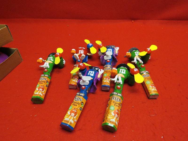 lot 210 image: M&M Collectibles