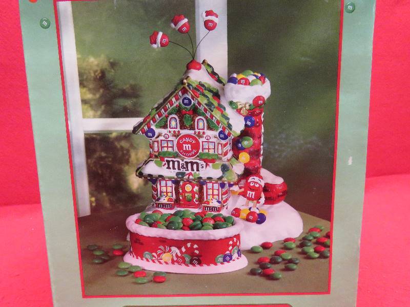 lot 215 image: Department 56 Christmas Candy Shoppe Lighted House & Candy Dish