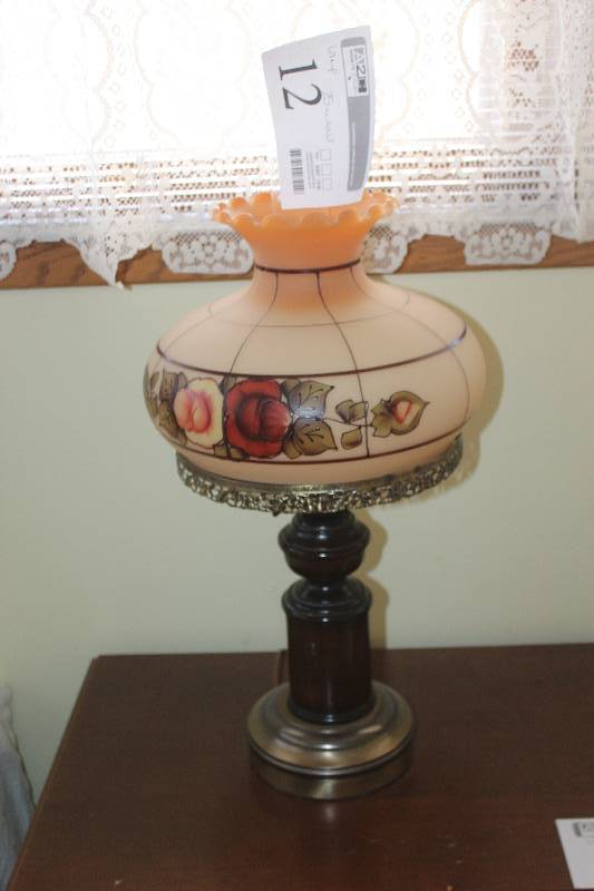 lot 12 image: Table Lamp