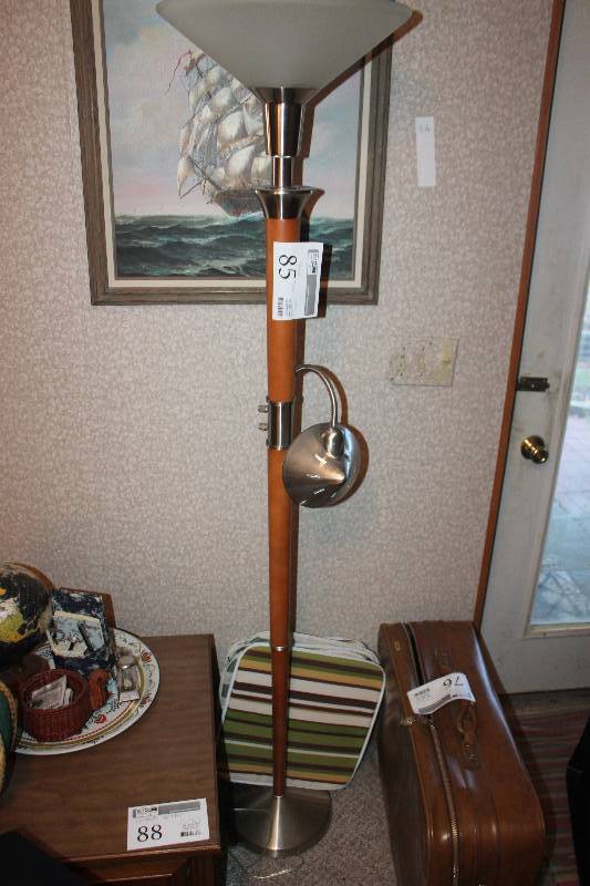 lot 85 image: Floor Lamp