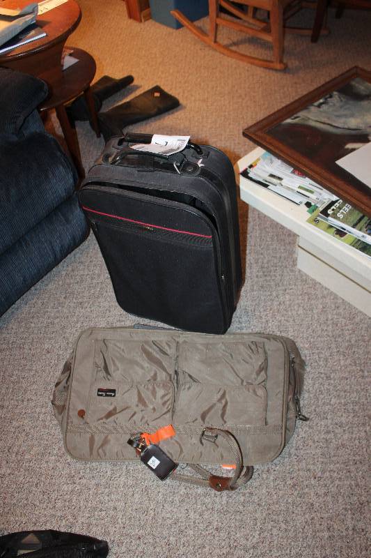 lot 77 image: Lot of (2) Luggage