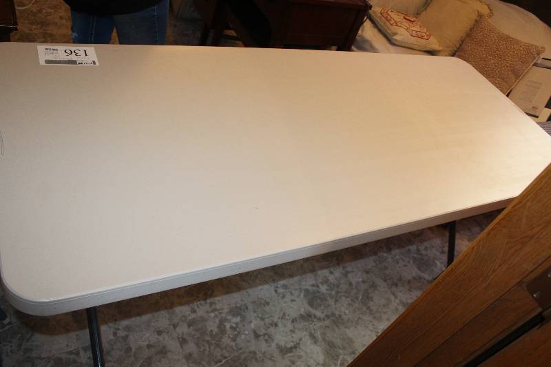 lot 136 image: Folding Table