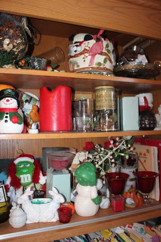 lot 120 image: Shelf Lot Including Table Decorations