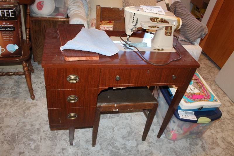 lot 132 image: Sewing Desk & Chair