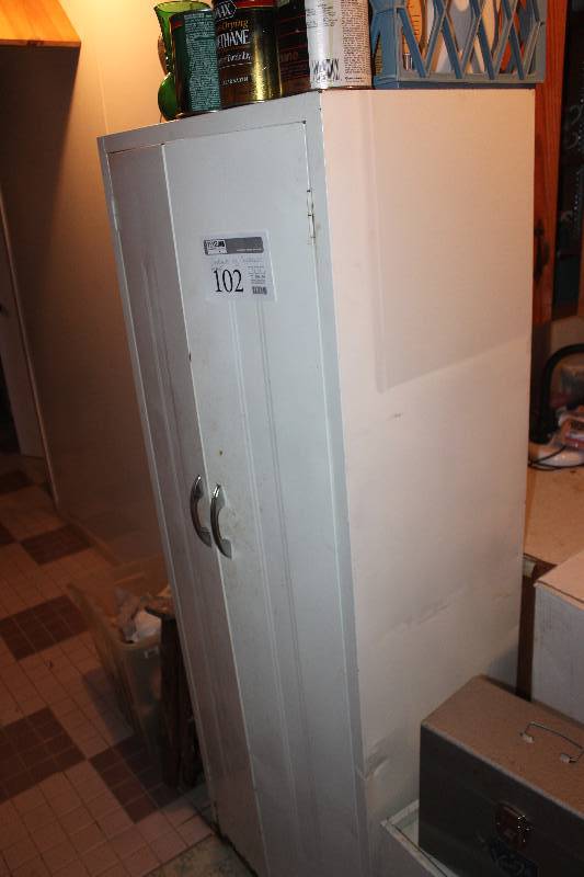 lot 102 image: Cupboard Lot of Household Items