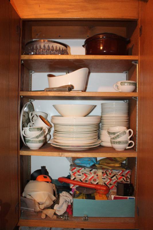 lot 107 image: Cupboard Lot of Dishware