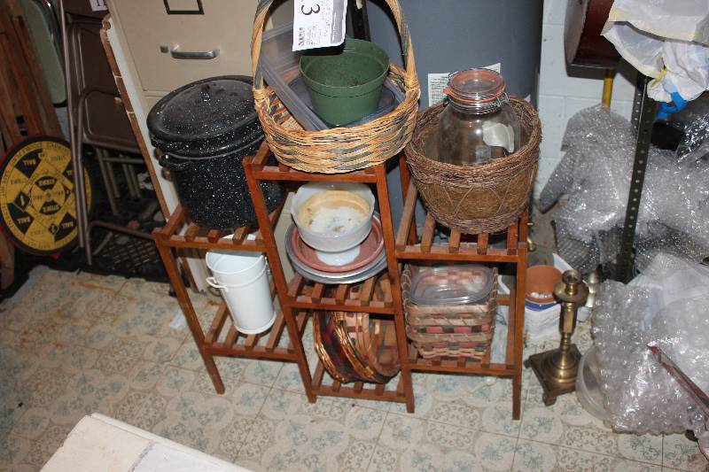lot 113 image: Plant Stand & Contents