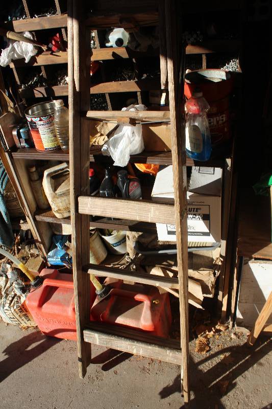 lot 147 image: 6ft. Extension Ladder