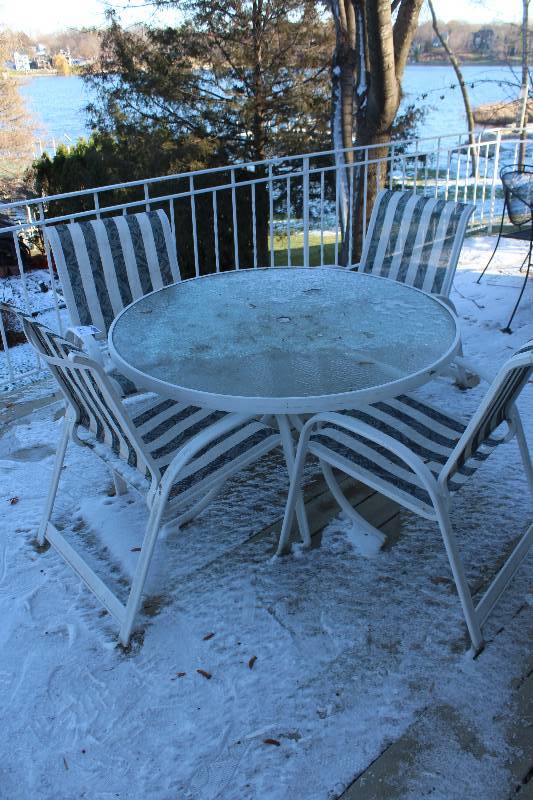 lot 180 image: 5-Piece Outdoor Patio Furniture Set Includes 1) Table AND 4) Chairs