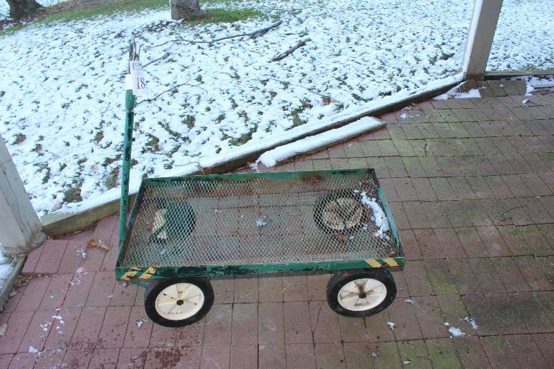lot 184 image: 4-Wheel Lawn Wagon