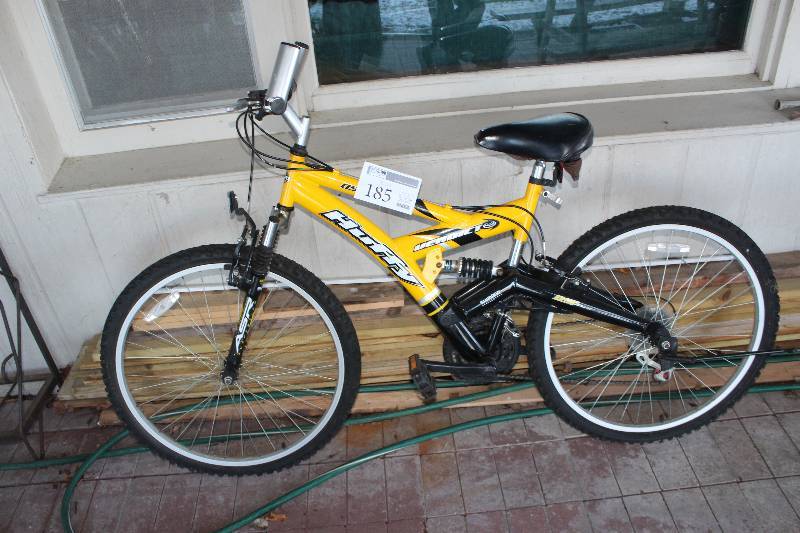 lot 185 image: Huffy Verdict Trail Bike w Rear Coil Spring Suspension